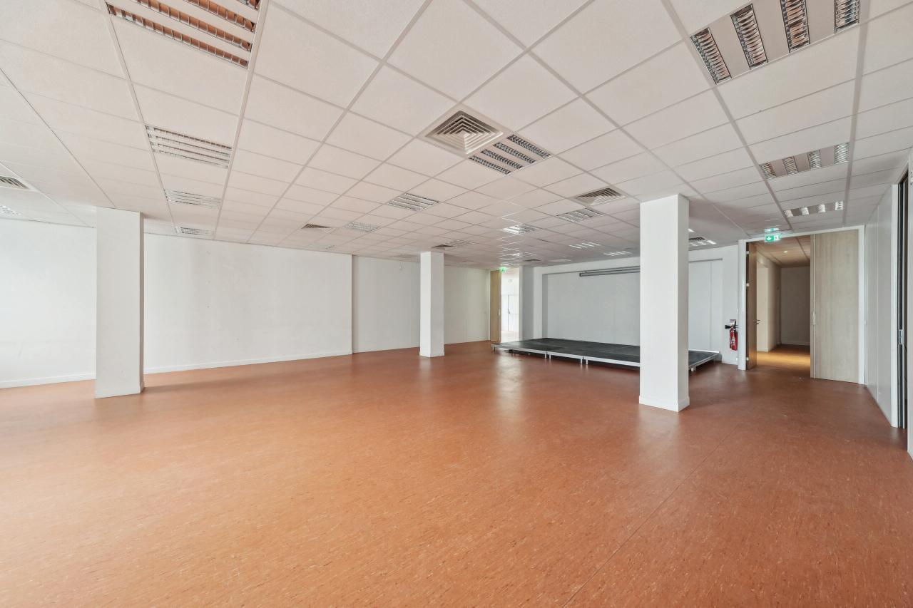 Bureau Paris 602m² Location bureau Paris OLBUR2423588 12